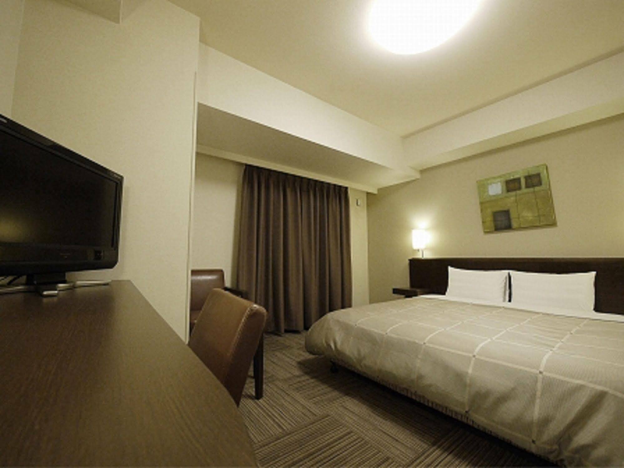 Hotel Route-Inn Ashikaga Ekimae Kültér fotó